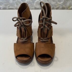 Sorel Tan Open-Toe Lace-Up wedge sandals